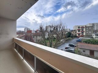  Appartement à louer 3 pièces 61 m²