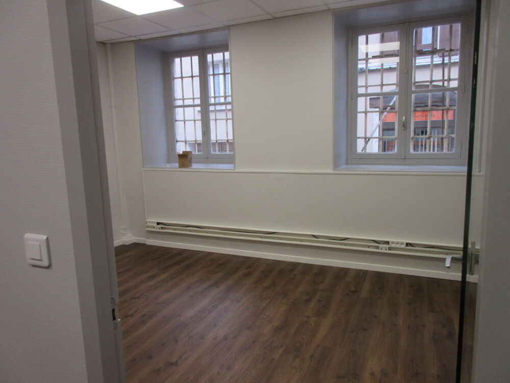   Rodez, local en rez-de-chaussée de 68 m² environ Rodez
