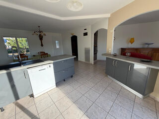  Villa  vendre 5 pices 105 m