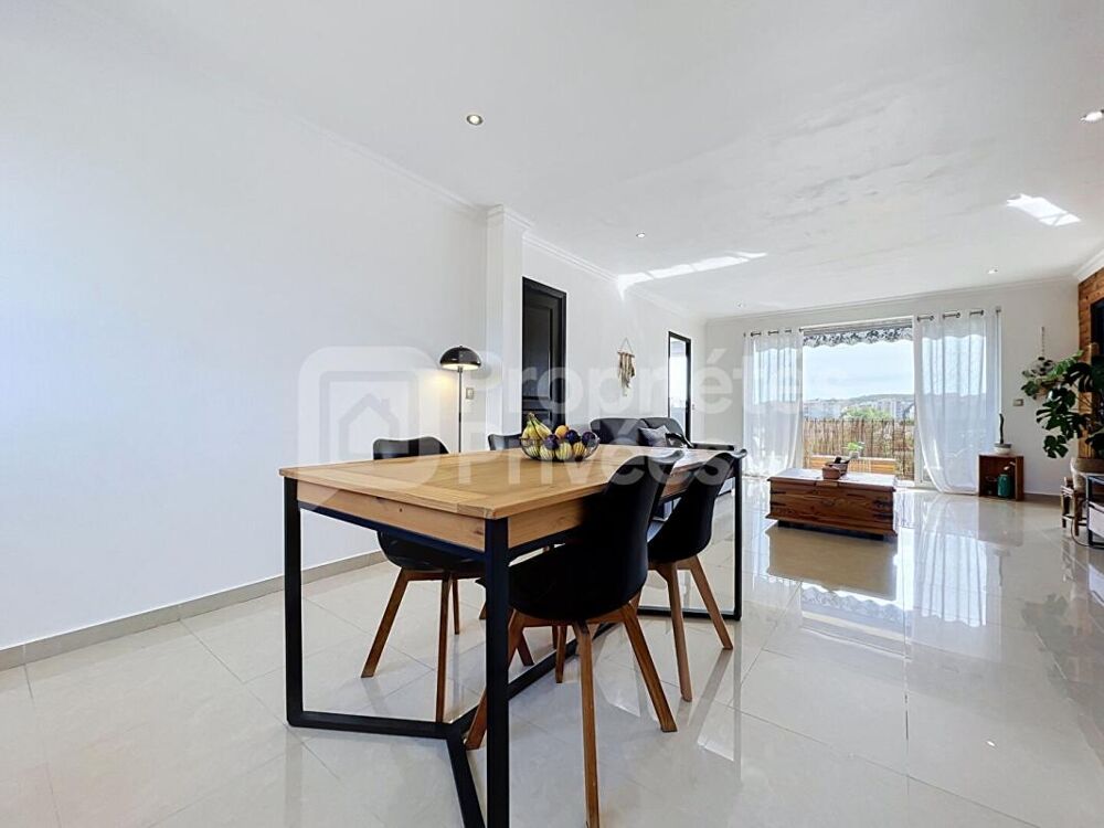 Vente Appartement T4 traversant plein Sud . Le Cannet . Entièrement rénové 2023 . Parking privatif couvert . Cave Le cannet