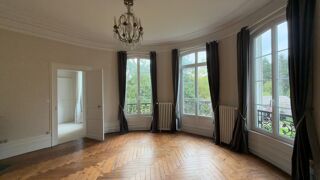  Propriété/château à vendre 14 pièces 395 m²
