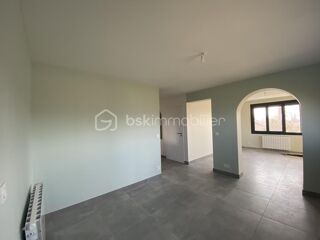  Appartement à louer 4 pièces 101 m²
