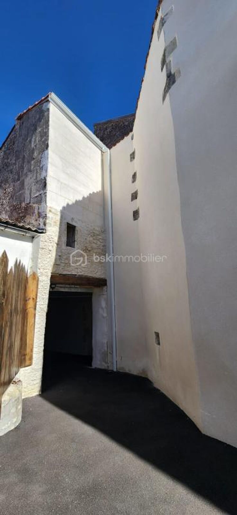 Vente Maison MAISON INDIVIDUELLE 5 PIECES DE 145 M2, 2 SUITES PARENTALES ET TERRAIN Saujon