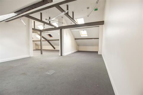 A louer bureaux de 185,50 m&sup2; 6620 75008 Paris