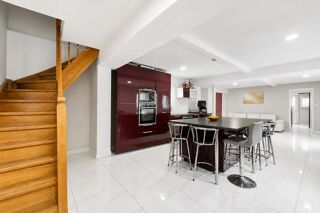  Maison à vendre 10 pièces 243 m²