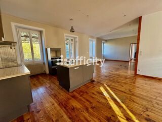  Maison � vendre 10 pi�ces 240 m�