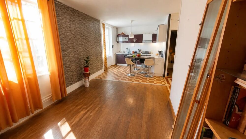 Vente Maison Maison de 6 pièces de 119 m² à Montluçon Montlucon
