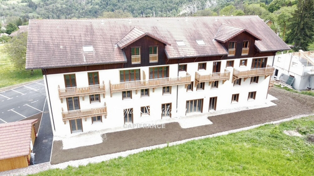 Appartement à vendre 3 pièces en plateau dans résidence entièrement rénovée  Vue Montagne  Rez de jardin