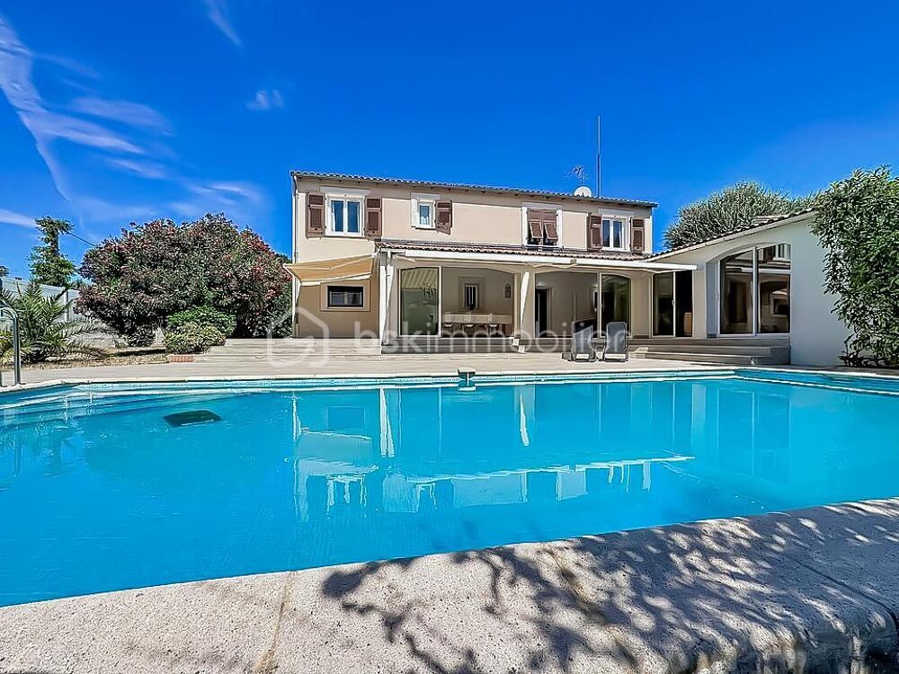 *** MAGNIFIQUE VILLA T7 DE 222 m² AVEC PISCINE - CASTRIES ***