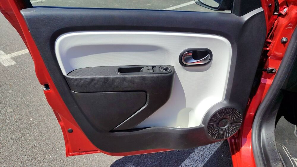 Twingo III 0.9 TCe 90 Zen - Entretien constructeur 2018 occasion 35000 Rennes