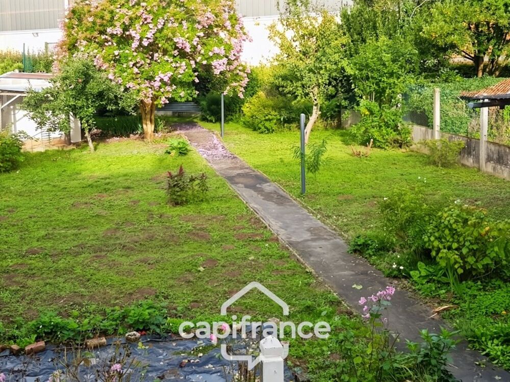 Vente Maison Dpt Sarthe (72), à vendre BESSE SUR BRAYE maison P6 de 94 m² - Terrain de 524,00 m² Besse sur braye