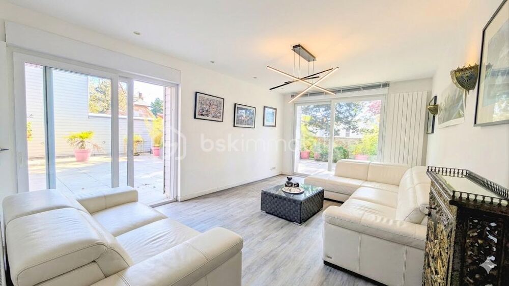 GRANDE MAISON FAMILIALE AVEC UN FORT POTENTIEL, EN HYPER CENTRE DE 1948, 402m2, 15 PIÈCES 7 CHAMBRES!!!!!!