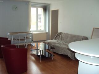  Appartement à louer 3 pièces 64 m²