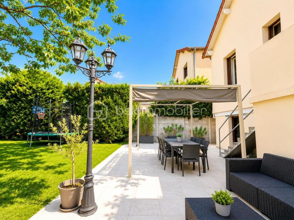 AULNAY-SOUS-BOIS  MAISON INDIVIDUELLE  3 CHAMBRES  TERRASSE 47 M²  JARDIN  GARAGE  GARE À PIED