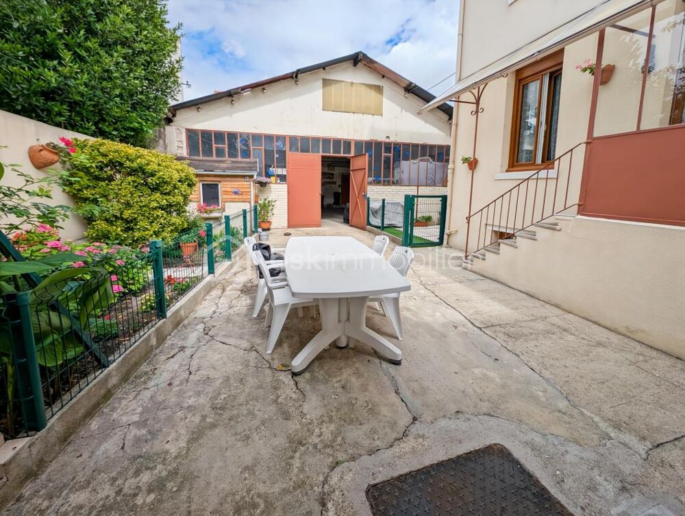 Vente Maison HANGAR ENTREPOT + MAISON + APPARTEMENT T2 + STUDIO A QUELQUES MINUTES A PIEDS DU METRO 7 Aubervilliers