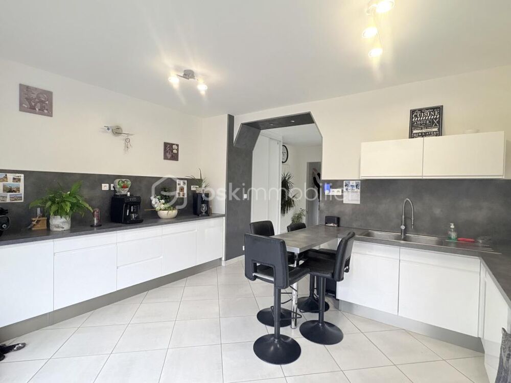 Vente Maison Maison de ville familiale 120 m2 3 chambres avec jardin garage et accès rapide gare Templemars