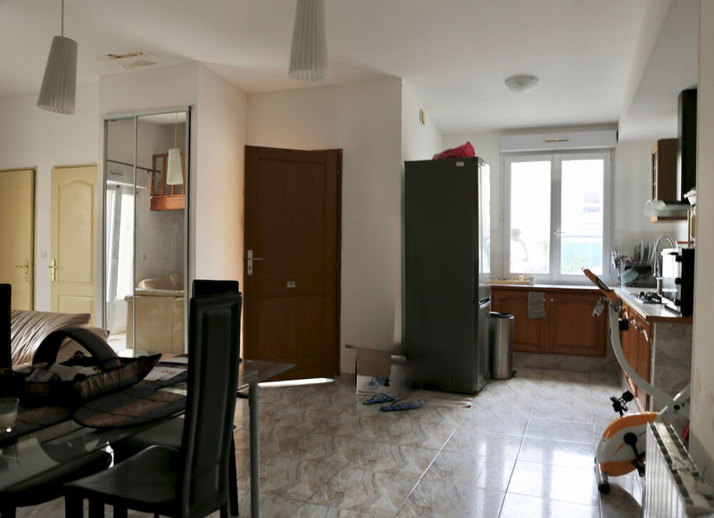 A vendre maison louée de plain pied+parking+garage : Clairmarais, 2 chambres, 2 cours REIMS (51)