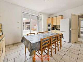  Maison à vendre 8 pièces 214 m²