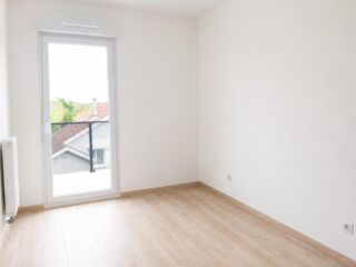  Appartement à louer 3 pièces 64 m²