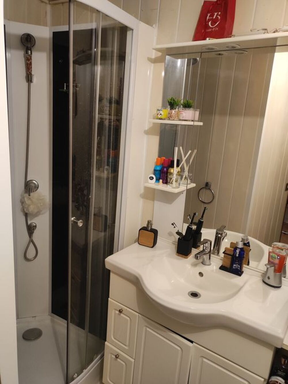 Location Appartement Studio de 34m2 à louer sur Pélissanne Pelissanne