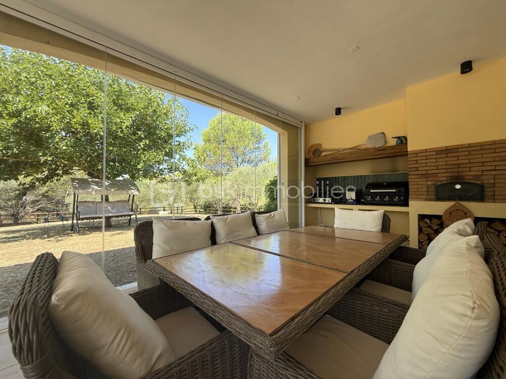 à vendre  Propriété/château Lambesc (13410)
