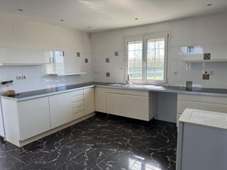  Maison à vendre 8 pièces 237 m²