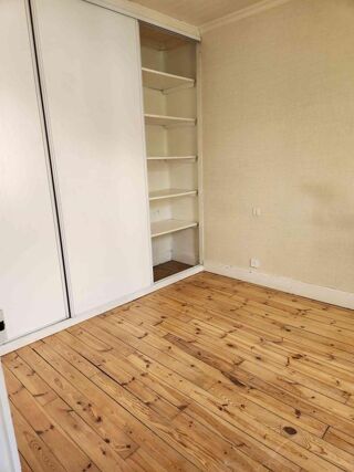  Appartement à louer 2 pièces 45 m²