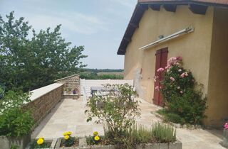  Proprit/chteau  vendre 7 pices 200 m