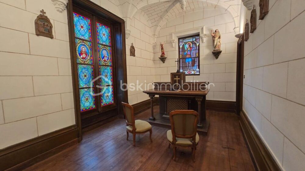 à vendre  Propriété/château Jazeneuil (86600)