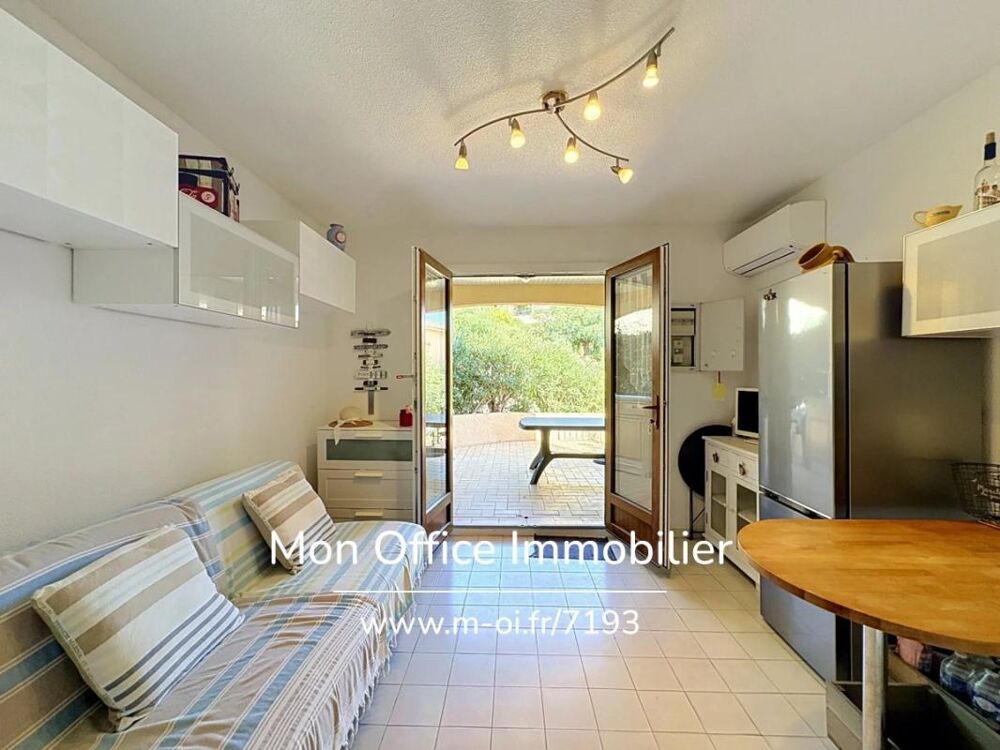 Vente Appartement Référence : 7193-LES - STUDIO AVEC TERRASSE ET PARKING DANS RÉSIDENCE CALME AVEC PISCINE À CAVALAIRE SUR MER Cavalaire sur mer