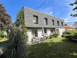  Maison � vendre 9 pi�ces 245 m�