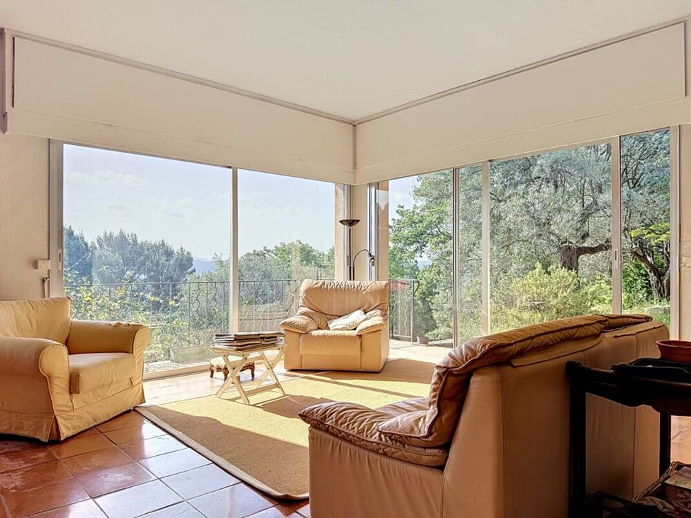 Vente Maison FAYENCE_ Fort potentiel pour cette maison de plus de 200 m² avec vue  sur le village Fayence