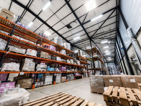 A VENDRE - BATIMENT LOGISTIQUE 950000 71530 Champforgeuil