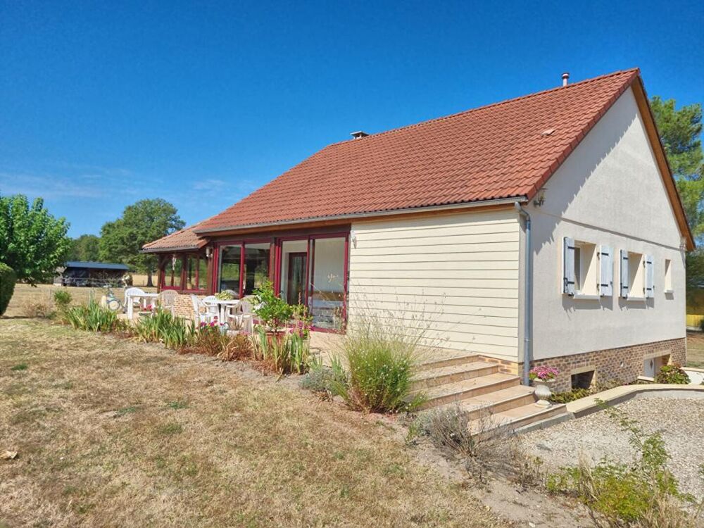 Propriété d'agrément 4 Chambres, un étang et 3,6 Hectares
