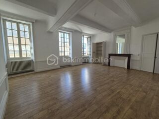  Maison � vendre 15 + pi�ces 330 m�