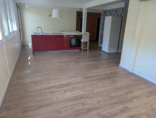  Maison à louer 10 pièces 194 m²