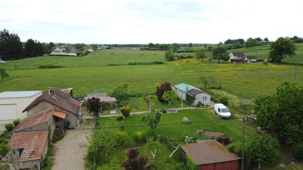 Vente Maison Maison 56 m² avec une seconde maison de 36 m², sur un terrain de 1700 m² Diou