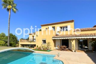  Villa  vendre 8 pices 323 m