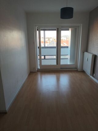  Appartement à louer 2 pièces 37 m²