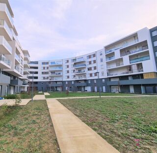  Appartement à louer 3 pièces 61 m²