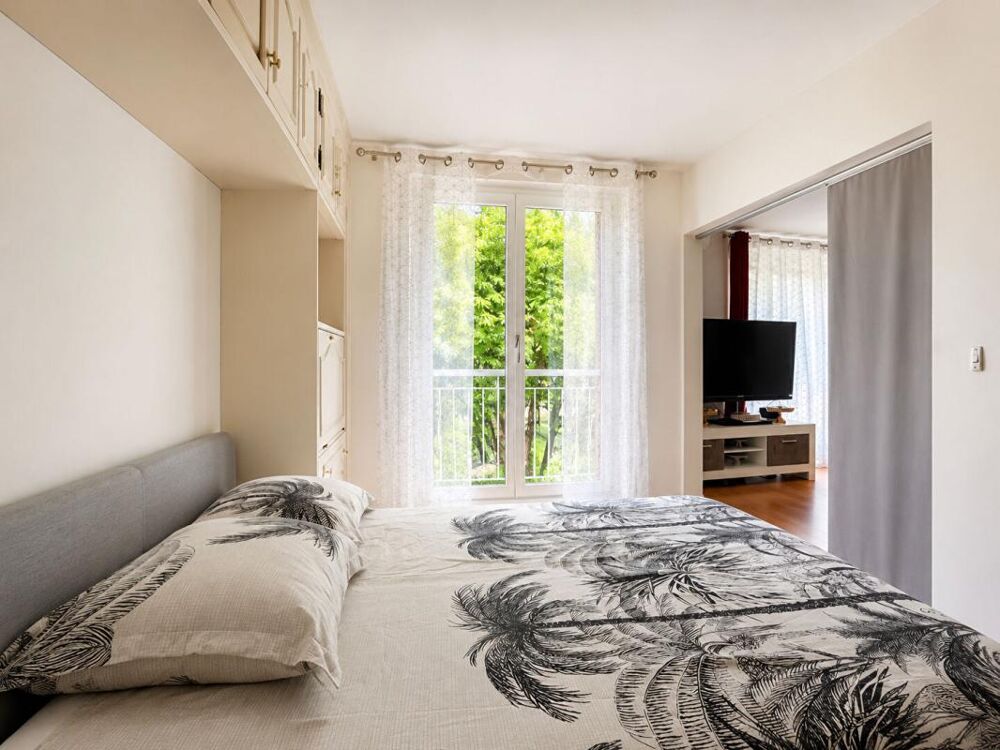 Vente Appartement Concorde plage, 1er étage : très bel appartement refait à neuf  : 88 m2 au total -76,37 m2 Loi Carrez Marignane