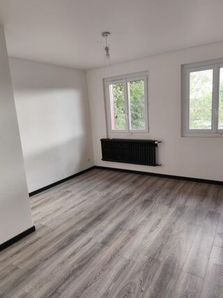  Maison à louer 6 pièces 135 m² Le plantay