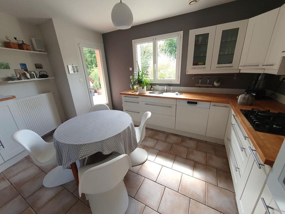 Vente Maison Maison Bourges 6 pièce(s) 164 m2 Bourges