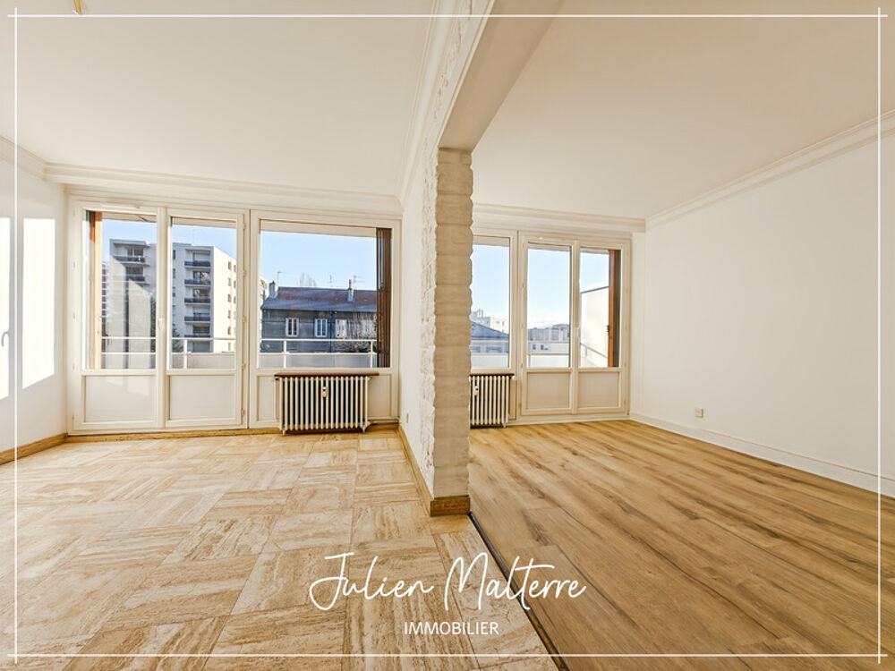 Vente Appartement Appartement lumineux 4 pièces 86 m2 SAINT-ETIENNE, 2 chambres possible 3, garage et cave Saint etienne