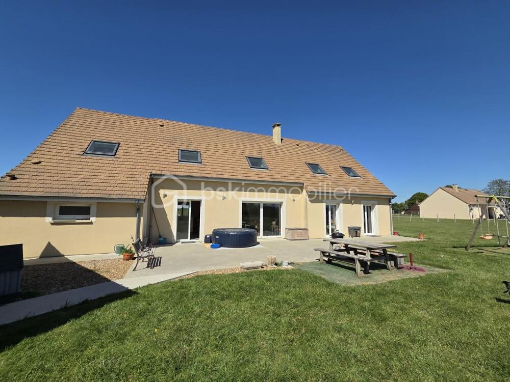 Maison récente en campagne