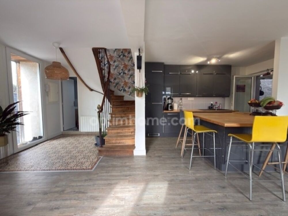 Vente Maison SAINT CYR SOUS DOURDAN (91). Maison ancienne rénovée avec gout 120 M² avec dépendances. 3 Chambres Saint cyr sous dourdan