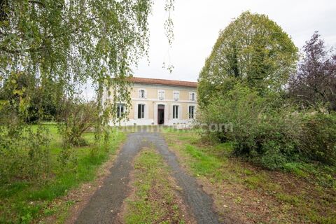   PLASSAC (17240) - MAISON DE CHARME EN PLEINE NATURE - 5 CHAMBRES - VOLUMES - CARACTRE - CALME ASSUR - PISCINABLE Maison - 7 pice(s) - 224 m