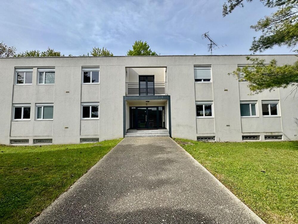 Appartement Amiens SUD 3 pièce(s) 71.40 m2 2 chambres , 2 places de parking, jardin