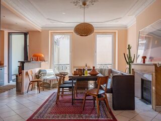  Appartement à louer 5 pièces 160 m²