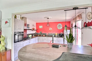  Villa  vendre 7 pices 170 m